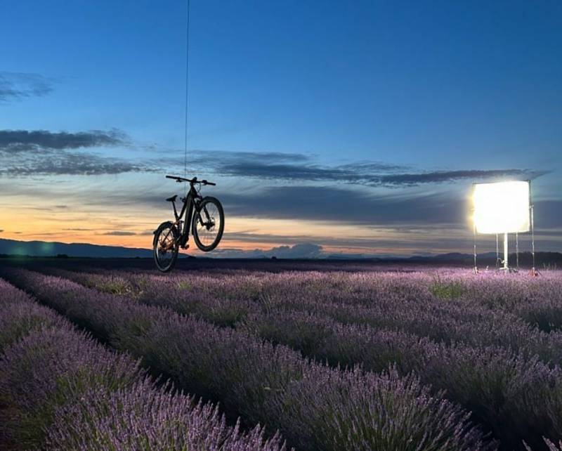 Shooting advertising in the lavender fields with French Production Service in Provence